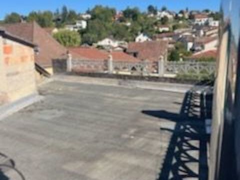   Maison Maison - 5 pi�ce(s) - 170 m�