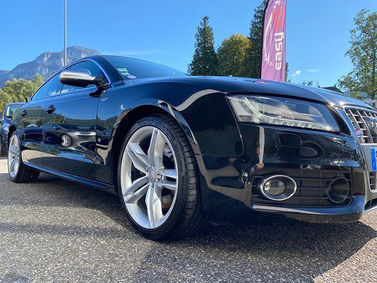 STORY'S GARAGE, concessionnaire 73