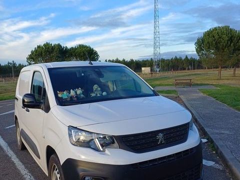 Peugeot Partner PARTNER FOURGON M 650 KG BLUEHDI 130 S&S EAT8 2023 occasion Meauc&eacute; 28240