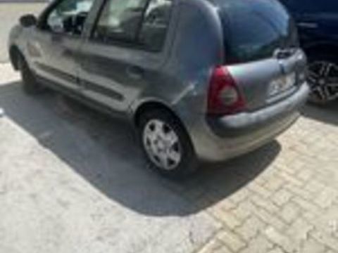 Clio II Clio 1.5 dCi - 80 Privil&egrave;ge 2002 occasion 06220 Vallauris