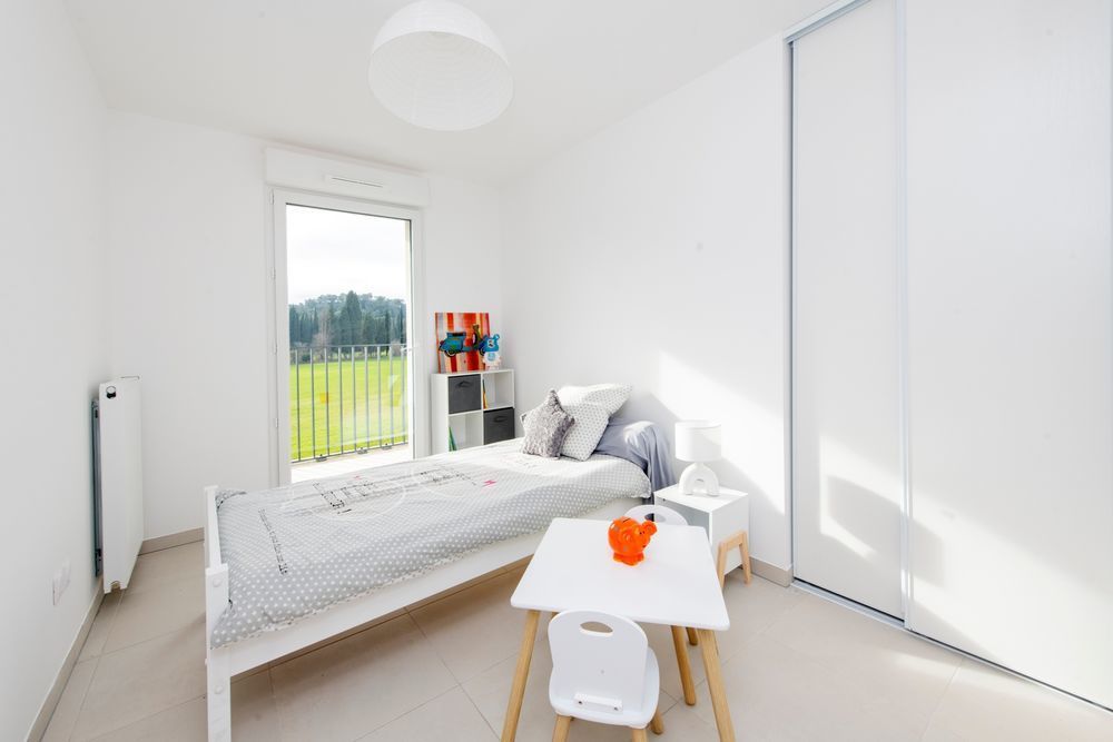 Maisons neuves   Saint-�tienne-du-Gr�s (13103)