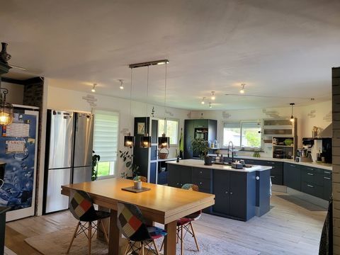   maison de plain-pied Maison - 9 pi�ce(s) - 287 m�