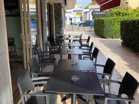 Vend Bar le Longchamp hippodrome de Cagnes sur mer 140000 06800 Cagnes-sur-mer