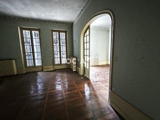  Immeuble � vendre 610 m�