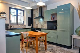  Maison � vendre 6 pi�ces 200 m�