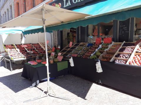 Centre ville dans une rue pi&eacute;tonne vend fonds de comm... 70000 42400 Saint-chamond