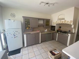  Appartement � louer 4 pi�ces 120 m�