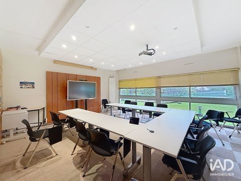 iad France - Carine Soubie () vous propose : Bureaux ... 875000 31000 Toulouse