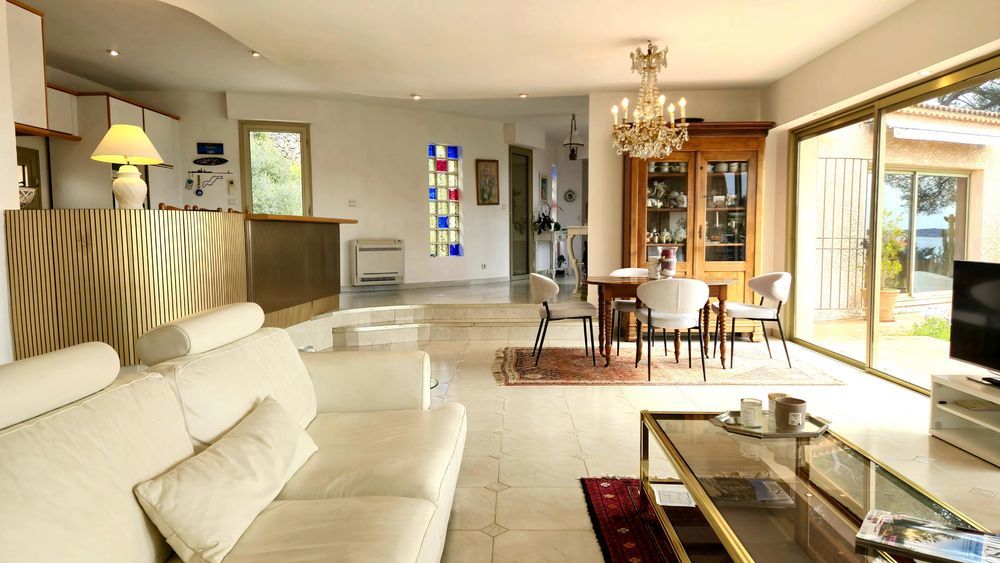 � vendre  Maison Carqueiranne (83320)