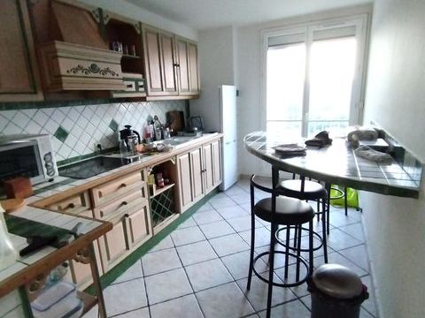   Location Appartement Appartement - 3 pi�ce(s) - 75 m�
