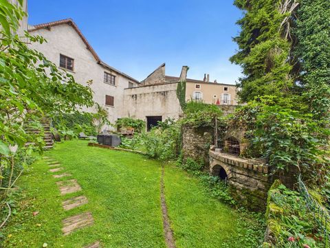   Vente Maison Maison - 8 pi�ce(s) - 320 m�