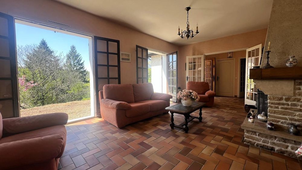 � vendre  Maison Charbonni�res-les-Bains (69260)