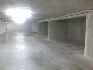  Parking / Garage � louer 