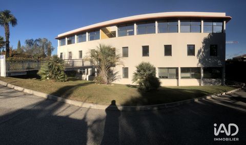iad France - Damien Lanneau () vous propose : Bureaux... 940 13100 Aix-en-provence