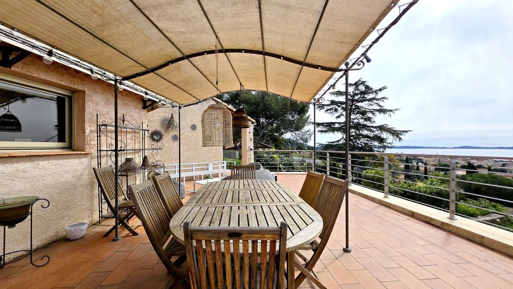 � vendre  Maison Carqueiranne (83320)