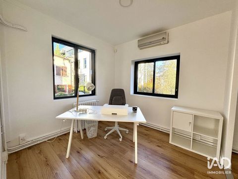 iad France - Lucas Bry () vous propose : Bureau priva... 560 69410 Champagne-au-mont-d'or
