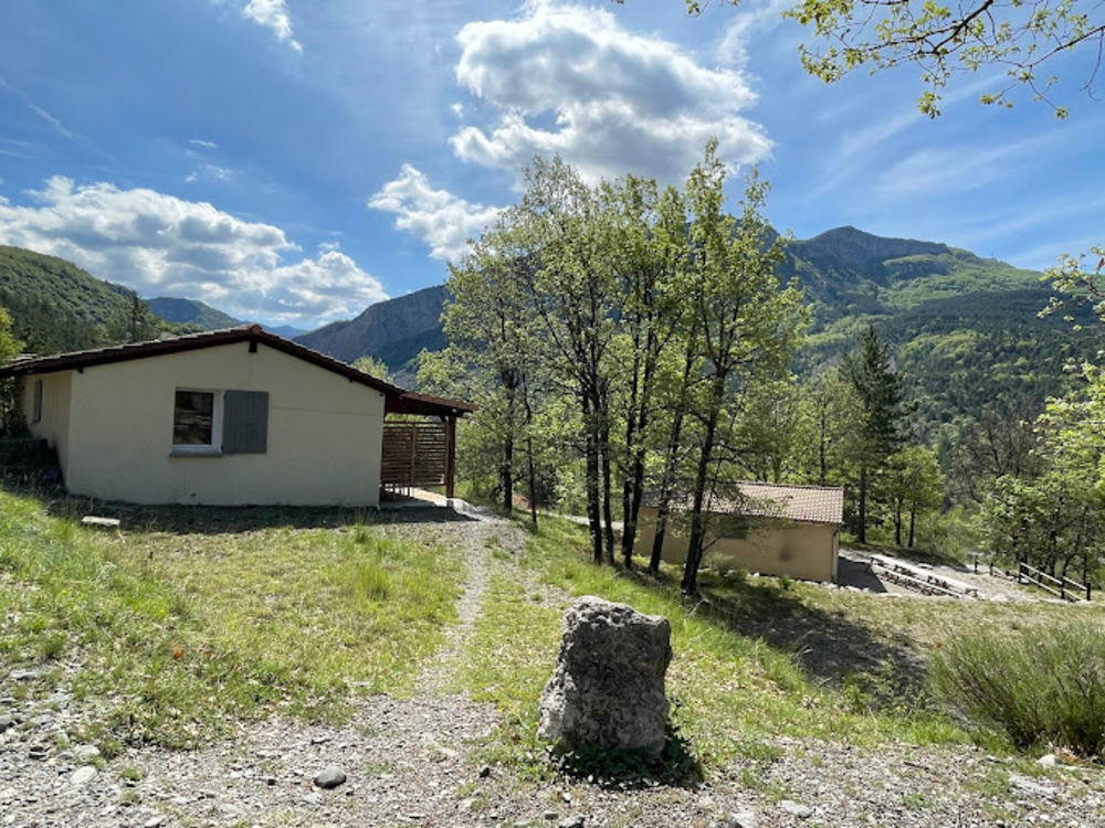 � vendre  Maison Clamensane (04250)
