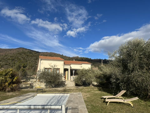   Maison 102 m2 avec piscine sur terrain arbor� de 1208 m2.. Maison - 4 pi�ce(s) - 102 m�