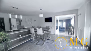  Maison � vendre 9 pi�ces 348 m�