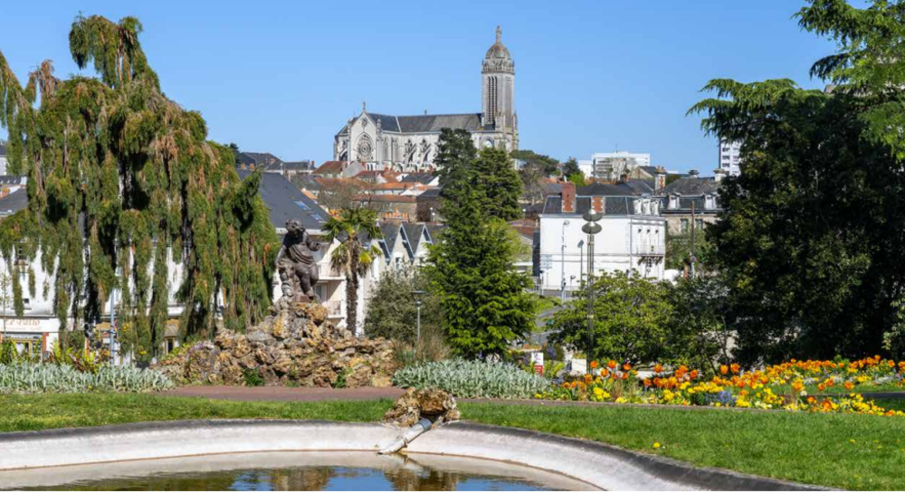   Valenciennes (59300)