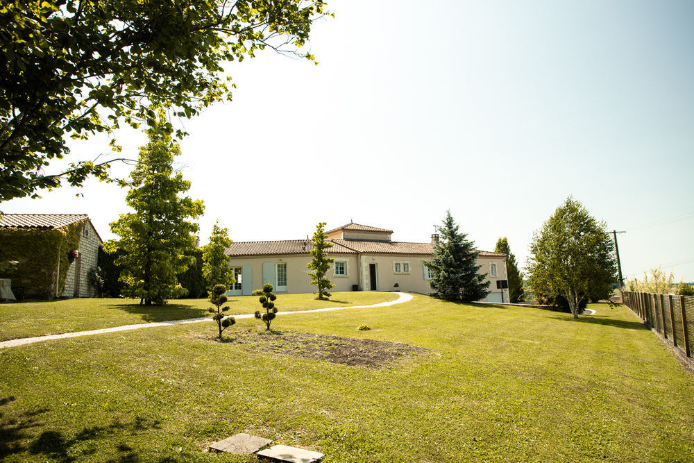 � vendre  Maison Barbezieux-Saint-Hilaire (16300)
