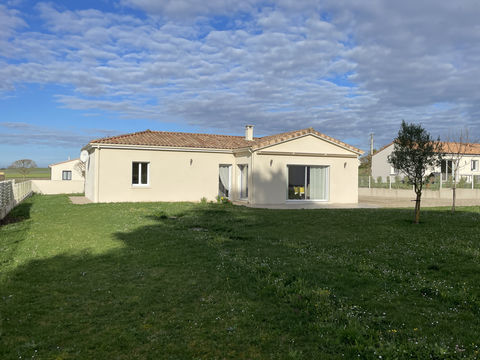   MAISON INDIVIDUELLE AVEC JARDIN ET GARAGES Maison - 4 pi�ce(s) - 106 m�