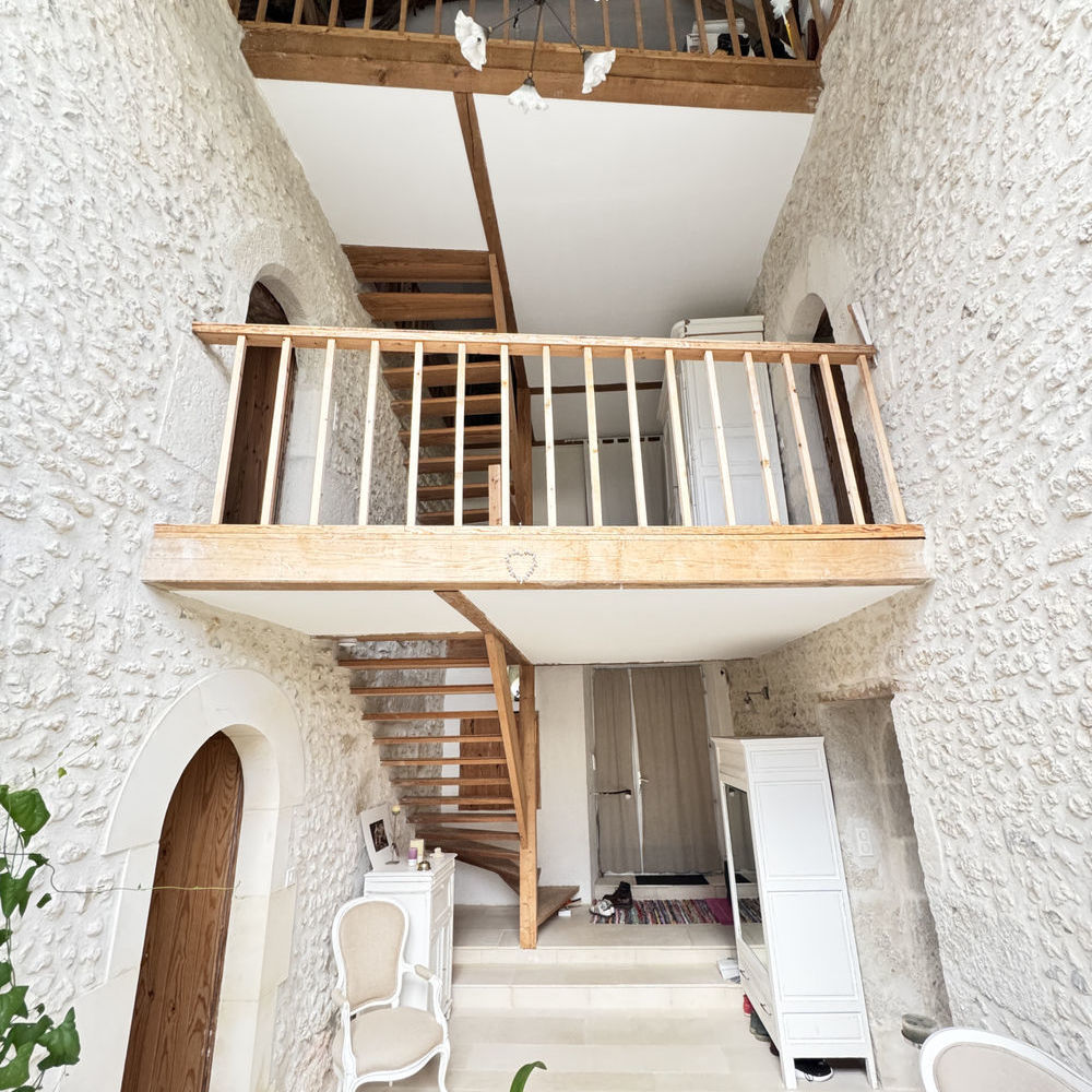 � vendre  Propri�t�/ch�teau Villebois-Lavalette (16320)