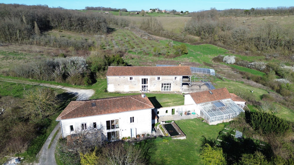 � vendre  Propri�t�/ch�teau Villebois-Lavalette (16320)