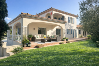  Maison � vendre 7 pi�ces 205 m�