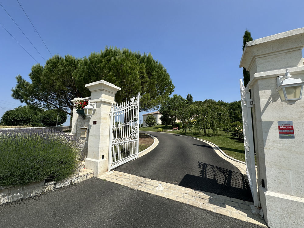 � vendre  Maison Barbezieux-Saint-Hilaire (16300)