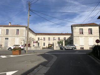  Immeuble � vendre 15 + pi�ces 1700 m�