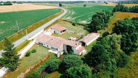   PROPRIETE AVEC BELLE DEMEURE RENOVEE ET MOULIN EN ACTIVITE Propri�t�/ch�teau - 6 pi�ce(s) - 234 m�