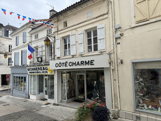  Immeuble � vendre 145 m�