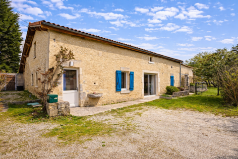   MAISON EN PIERRE AVEC CHAMBRE ET SALLE D'EAU EN REZ-DE-CHAUSSEE Maison - 6 pi�ce(s) - 165 m�