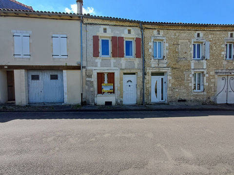   MAISON DE BOURG AVEC COUR Maison - 5 pi�ce(s) - 91 m�
