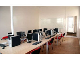  Immeuble � vendre 15 + pi�ces 1700 m�