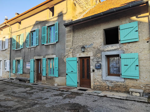   Rare : Maison de charme avec terrain et combles Maison - 7 pi�ce(s) - 110 m�