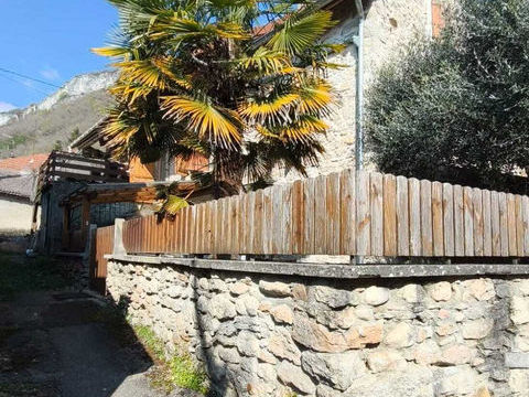   Maison de charme en pierre  - Avec grange Maison - 6 pi�ce(s) - 115 m�