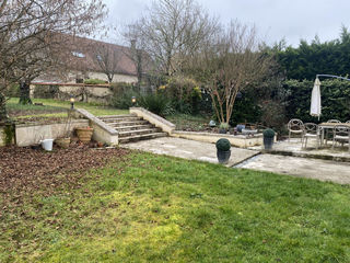  Propri�t�/ch�teau � vendre 9 pi�ces 220 m�