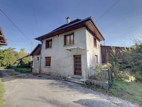   BEAUCOUP DE POTENTIEL Maison - 4 pi�ce(s) - 78 m�