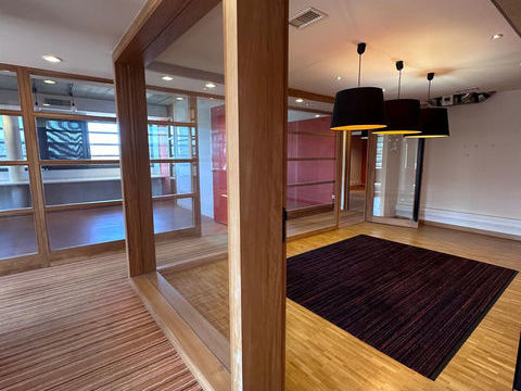 Espace Affaires Premium : Bureaux de plus de 200m2 + stationnements. 787500 74960 Annecy