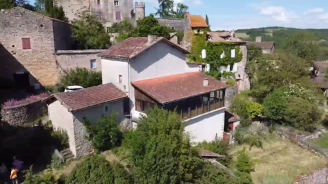   Milhars , Maisons en pierre dont une � r�nover Maison - 6 pi�ce(s) - 240 m�