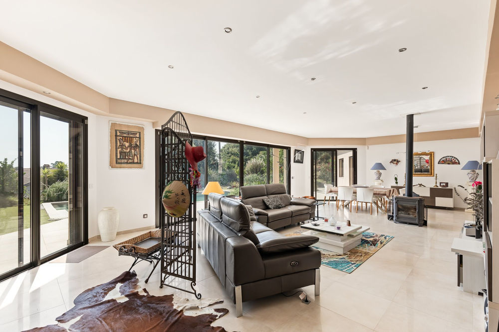 � vendre  Maison Antibes (06600)