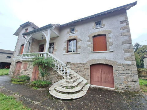   Maison de caract�re de type 6 avec grange - Sousceyrac en Quercy Maison - 6 pi�ce(s) - 148 m�