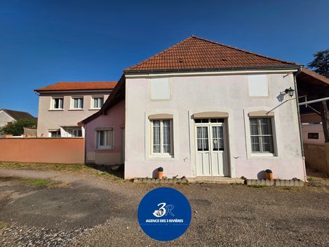   Grande maison de village 250 m� - Centre - bourg de Marnay Maison - 10 pi�ce(s) - 250 m�