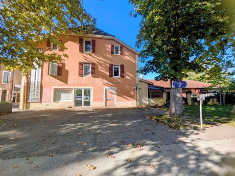 Local commercial en centre du village 165000 32230 Marciac