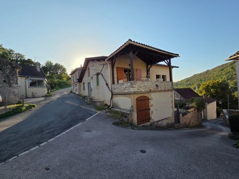   MAISON DE VILLAGE 5 PI�CES DE 158 M� HABITABLES Maison - 5 pi�ce(s) - 158 m�