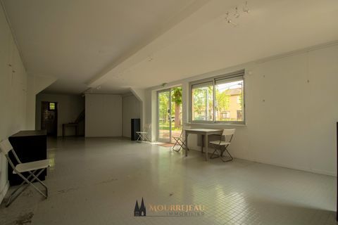 Local commercial en centre du village 165000 32230 Marciac