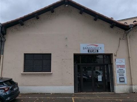 Local commercial avec ext&eacute;rieur 1030 46000 Cahors