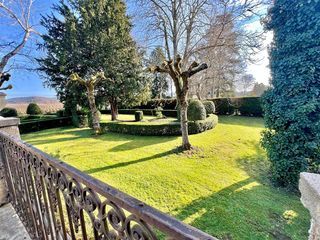  Maison � vendre 7 pi�ces 244 m�